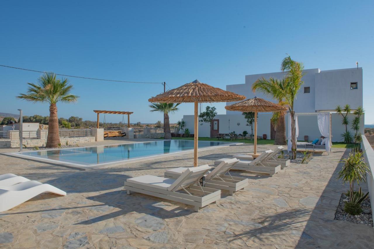 Villa Pnoe Seaside Kalamaki  Esterno foto