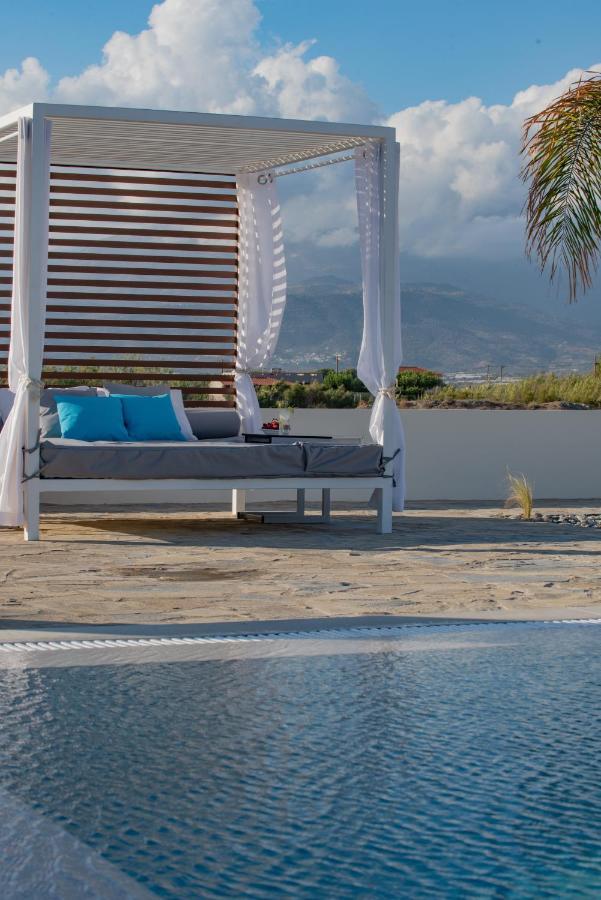 Villa Pnoe Seaside Kalamaki  Esterno foto