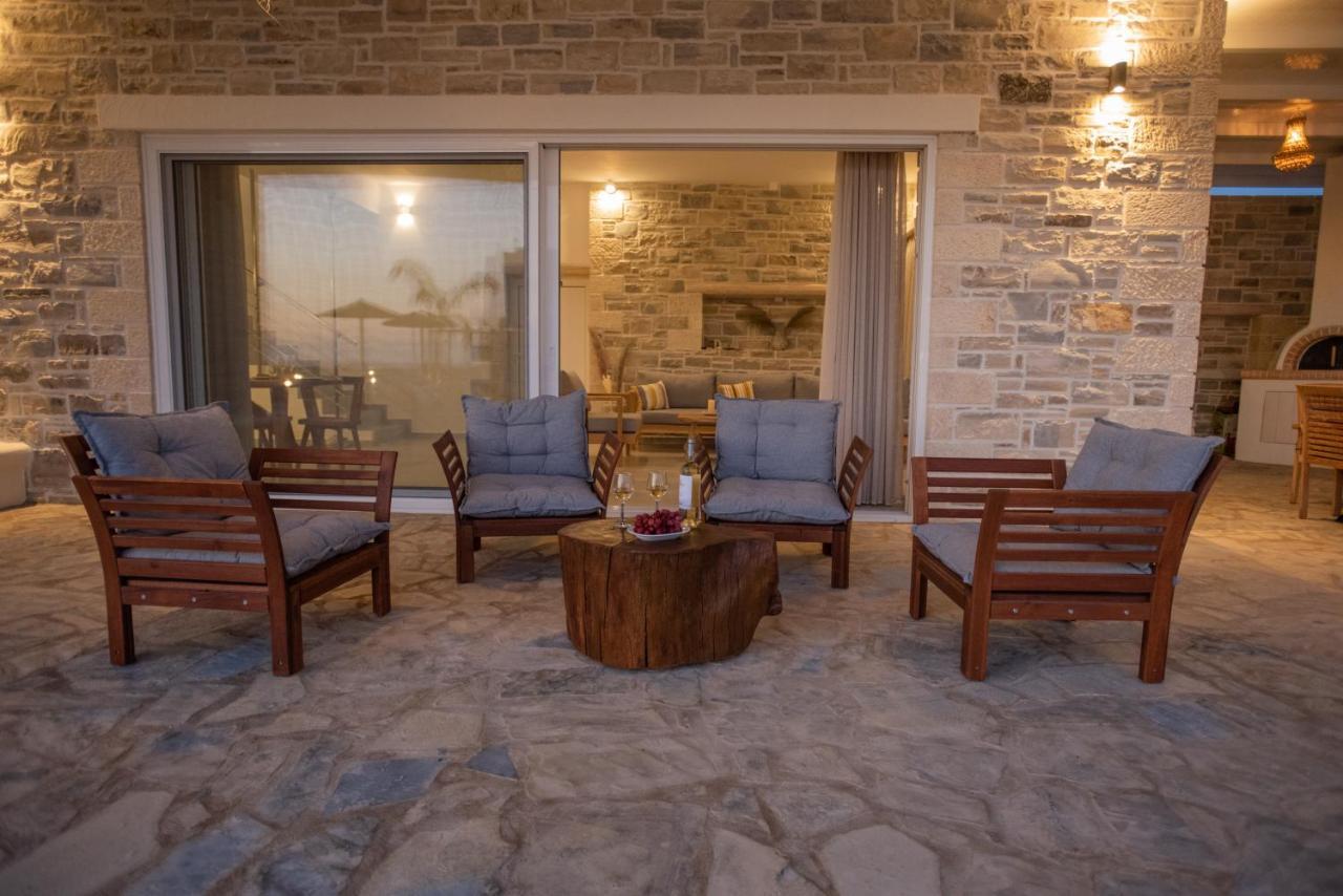 Villa Pnoe Seaside Kalamaki  Esterno foto