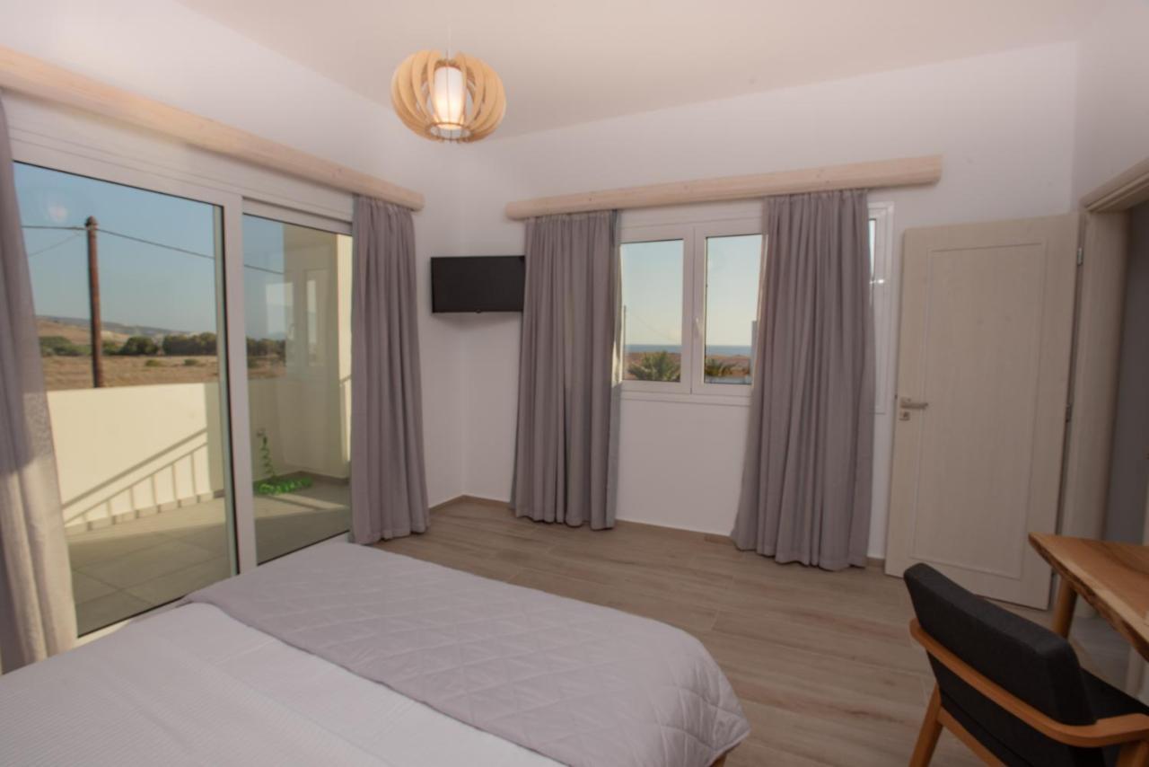 Villa Pnoe Seaside Kalamaki  Esterno foto