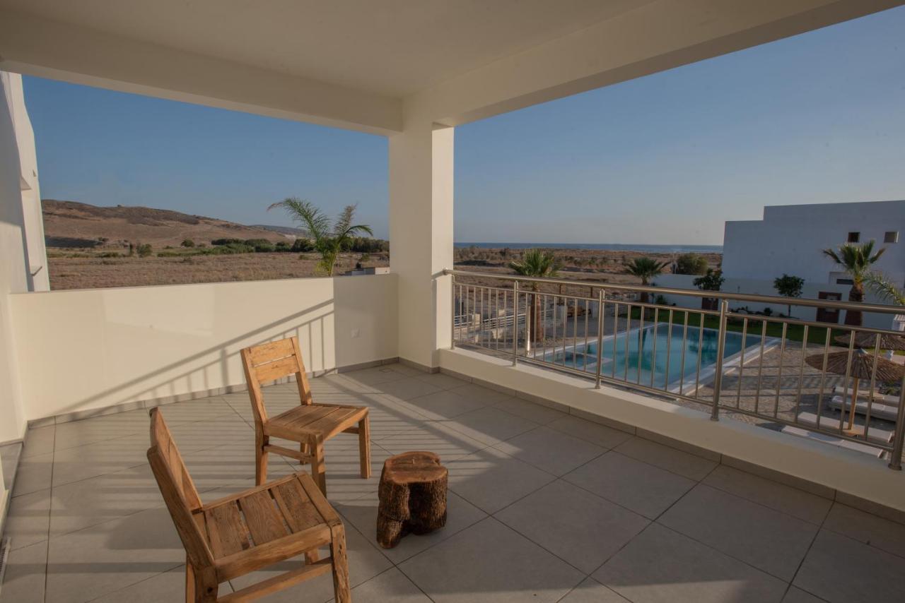 Villa Pnoe Seaside Kalamaki  Esterno foto