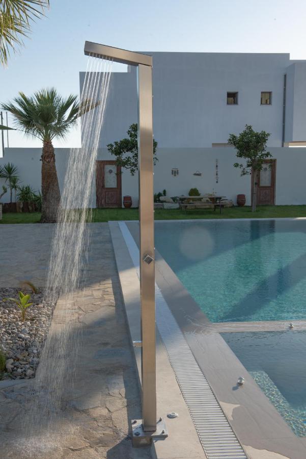 Villa Pnoe Seaside Kalamaki  Esterno foto