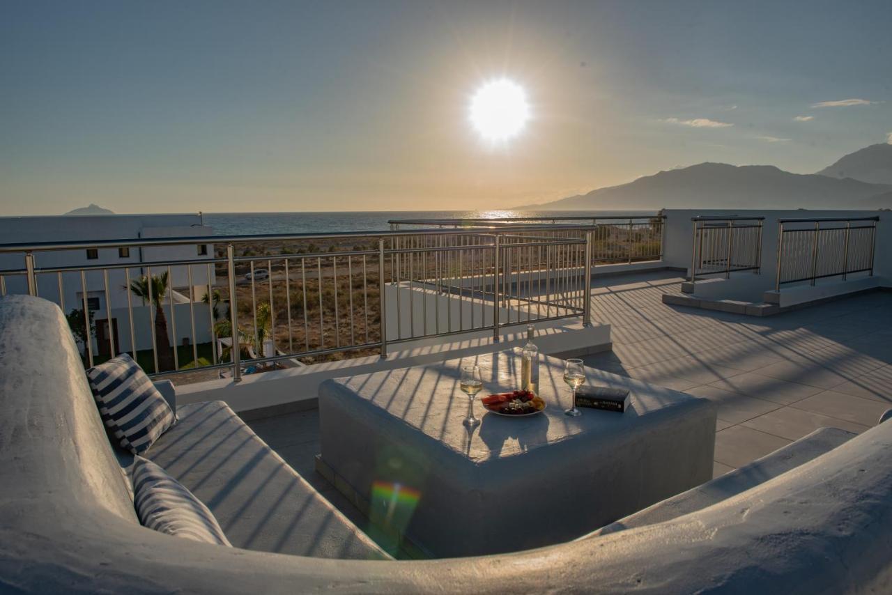 Villa Pnoe Seaside Kalamaki  Esterno foto