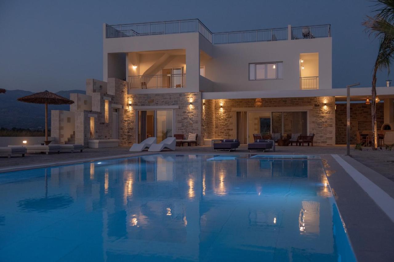 Villa Pnoe Seaside Kalamaki  Esterno foto