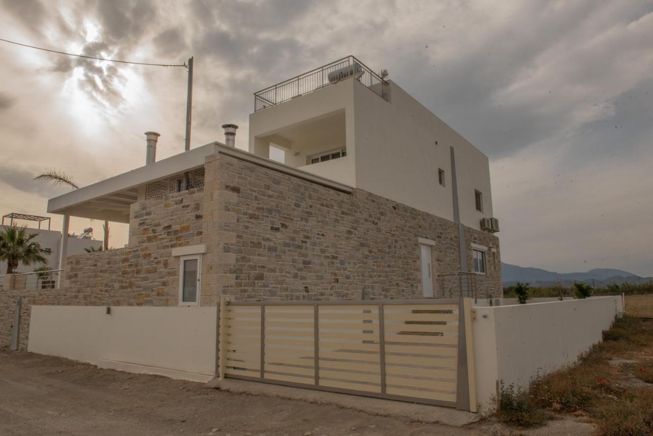 Villa Pnoe Seaside Kalamaki  Esterno foto