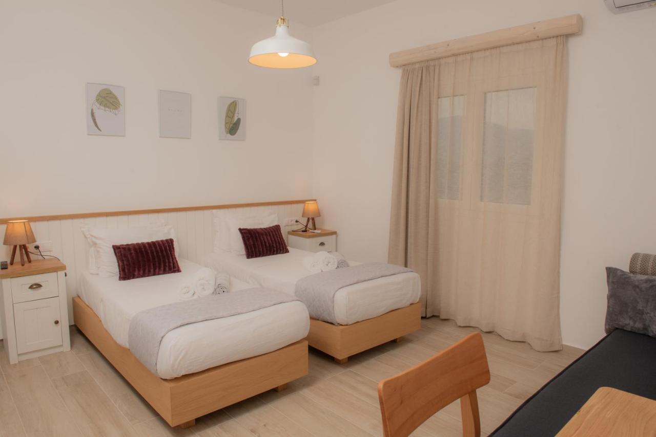 Villa Pnoe Seaside Kalamaki  Esterno foto